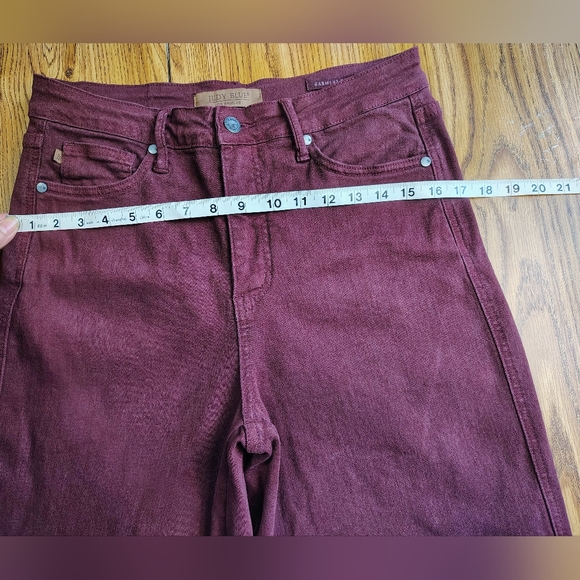 Judy Blue tummy control garment-dyed high-rise wide-leg crop jeans oxblood sz 29 - Picture 13 of 16